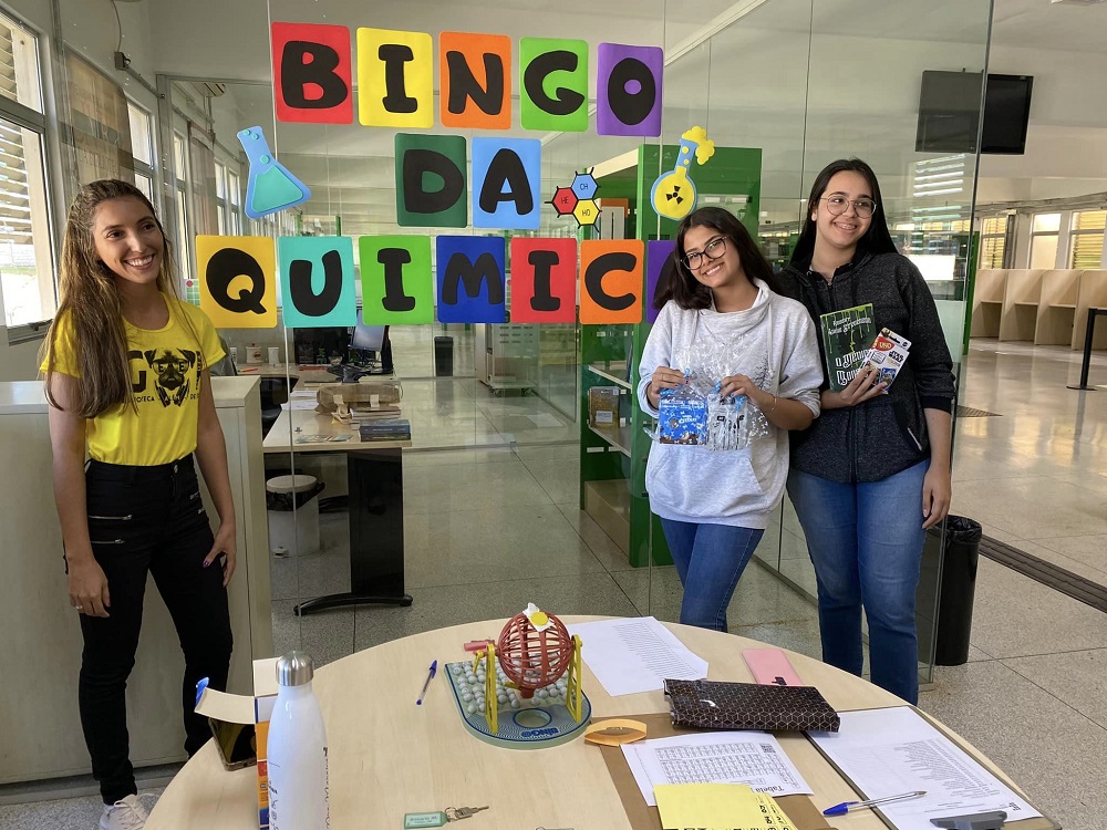 O Bingo da Química divertiu muito aos participantes do Dia Geek e testou o conhecimento deles com a tabela periódica